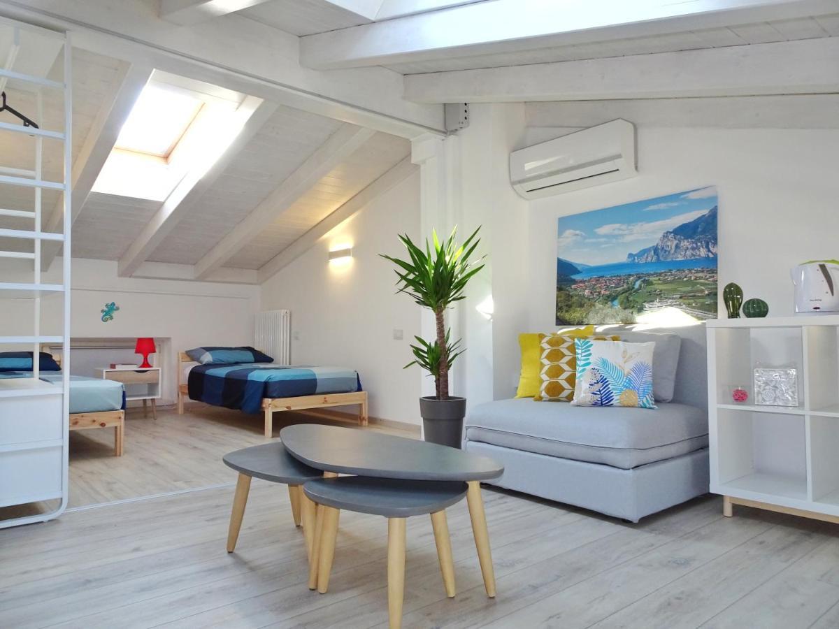 Ferienwohnung Antica Casa Alboletta Riva del Garda Exterior foto