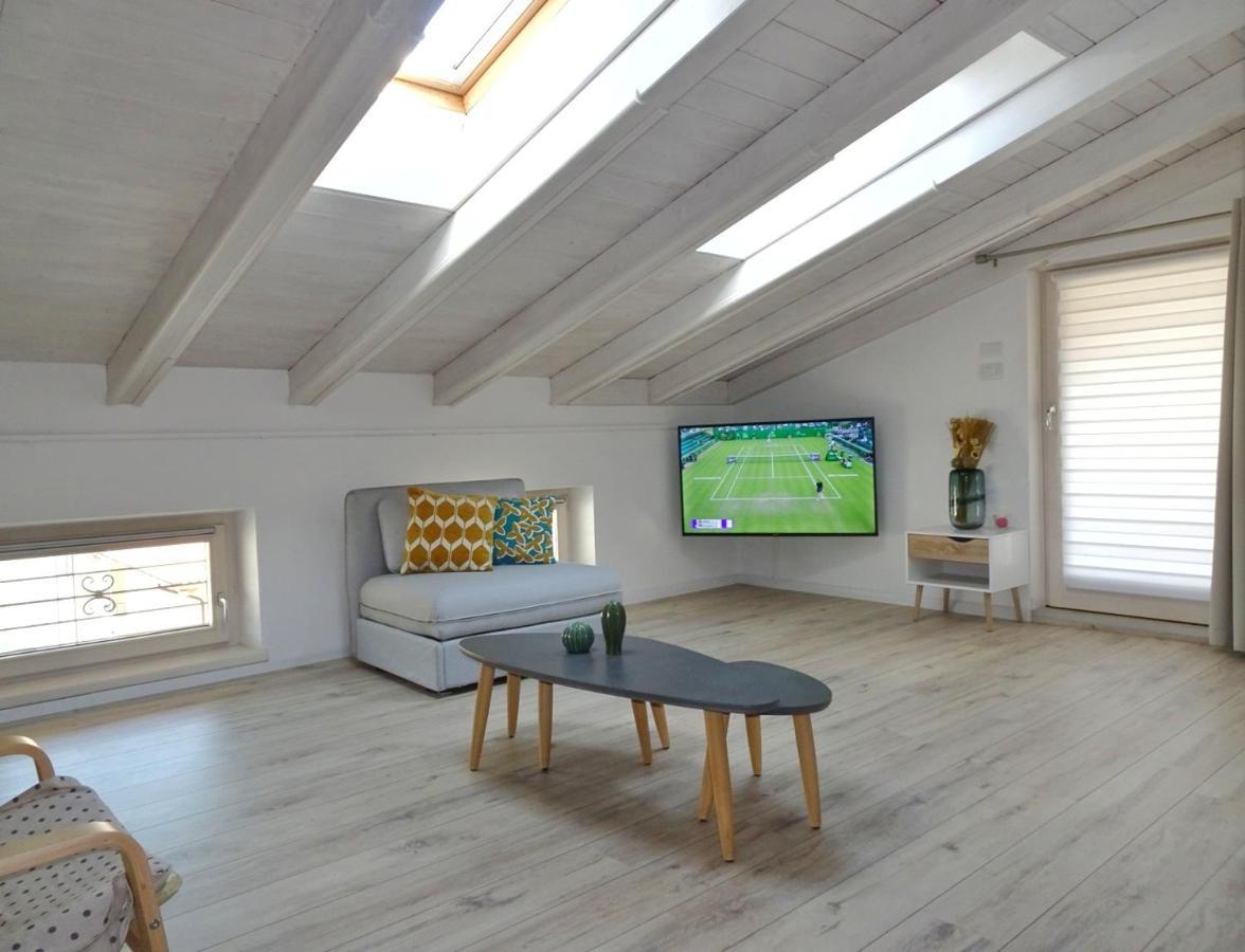 Ferienwohnung Antica Casa Alboletta Riva del Garda Exterior foto