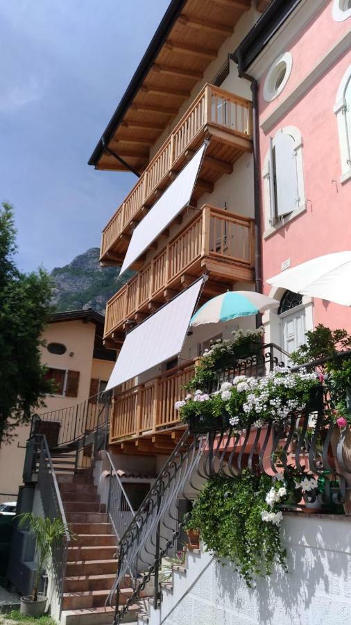 Ferienwohnung Antica Casa Alboletta Riva del Garda Exterior foto