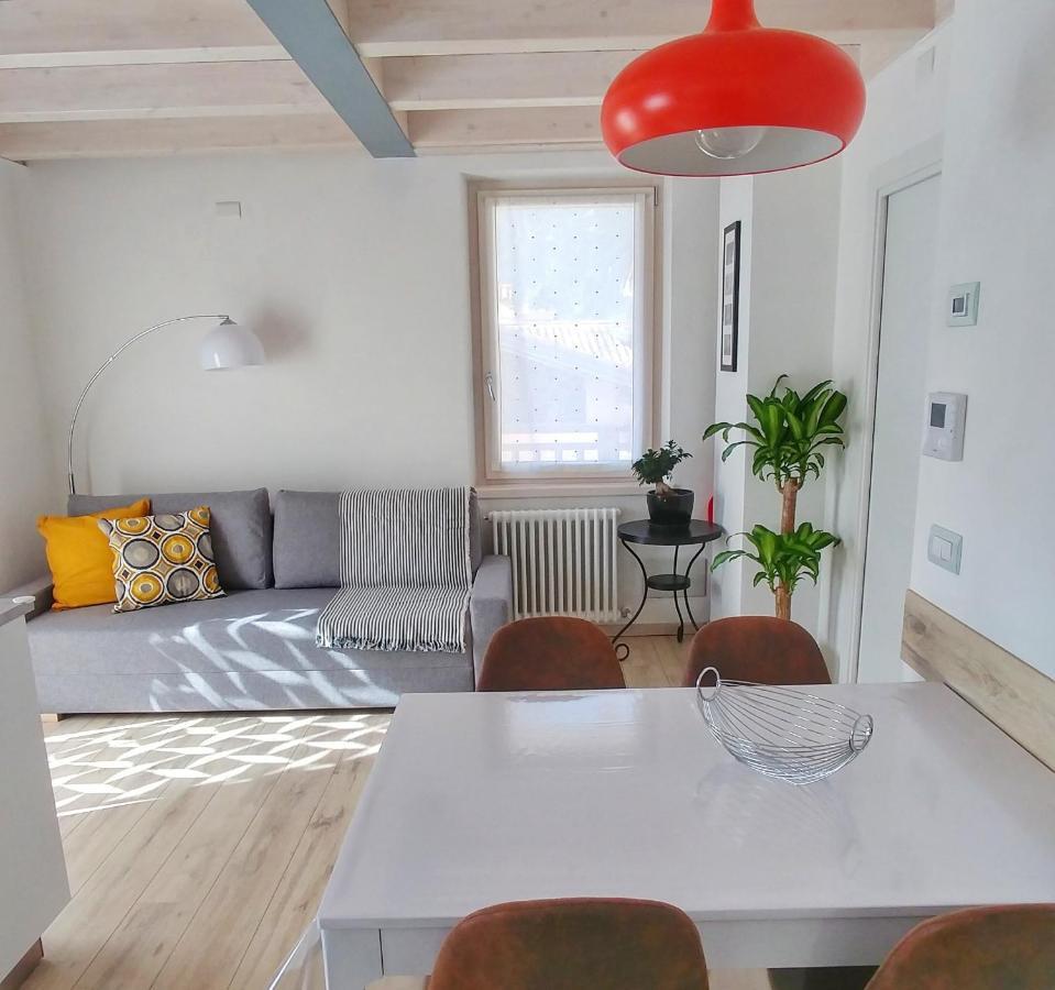 Ferienwohnung Antica Casa Alboletta Riva del Garda Exterior foto